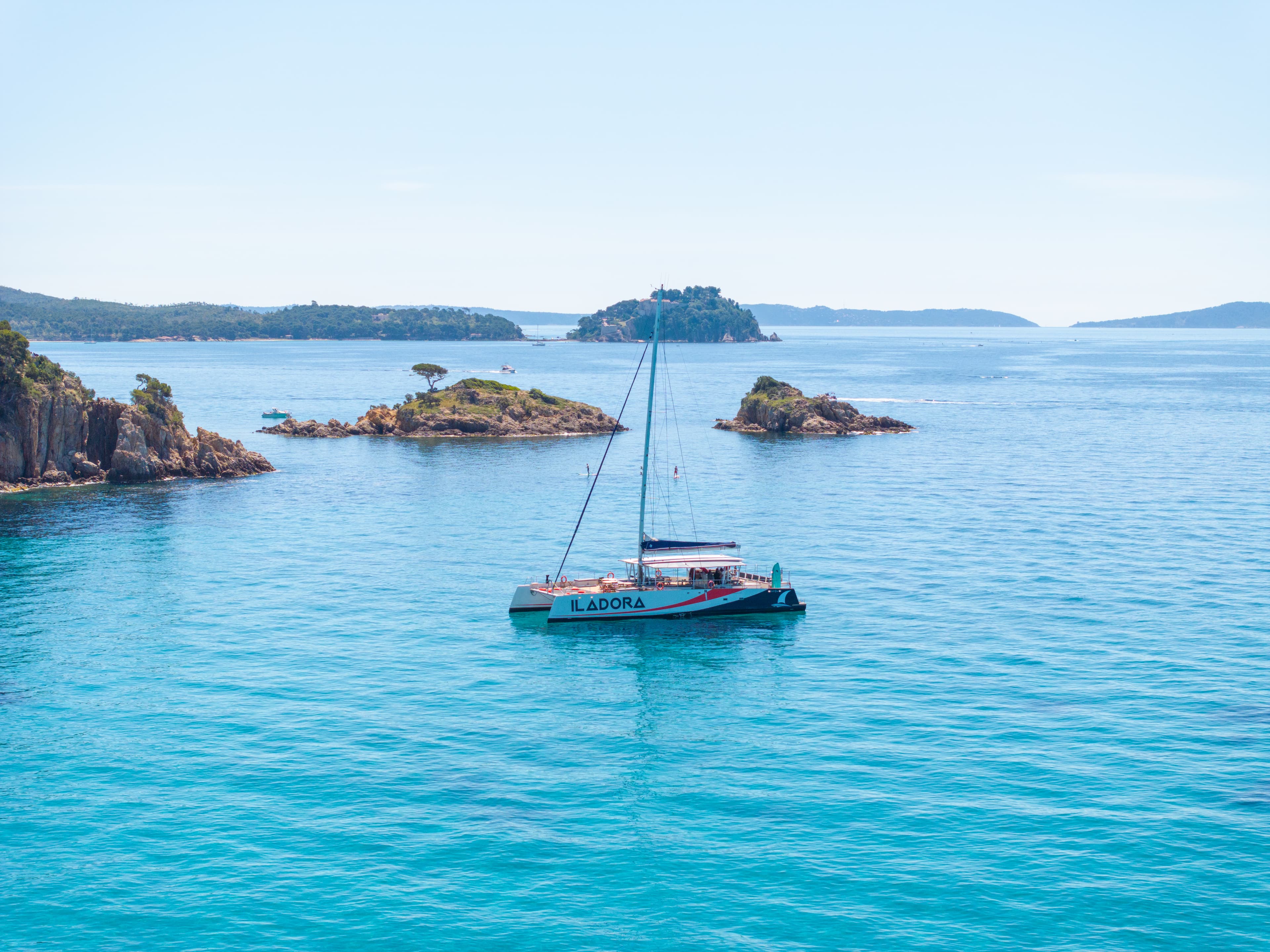 Catamaran ILADORA
