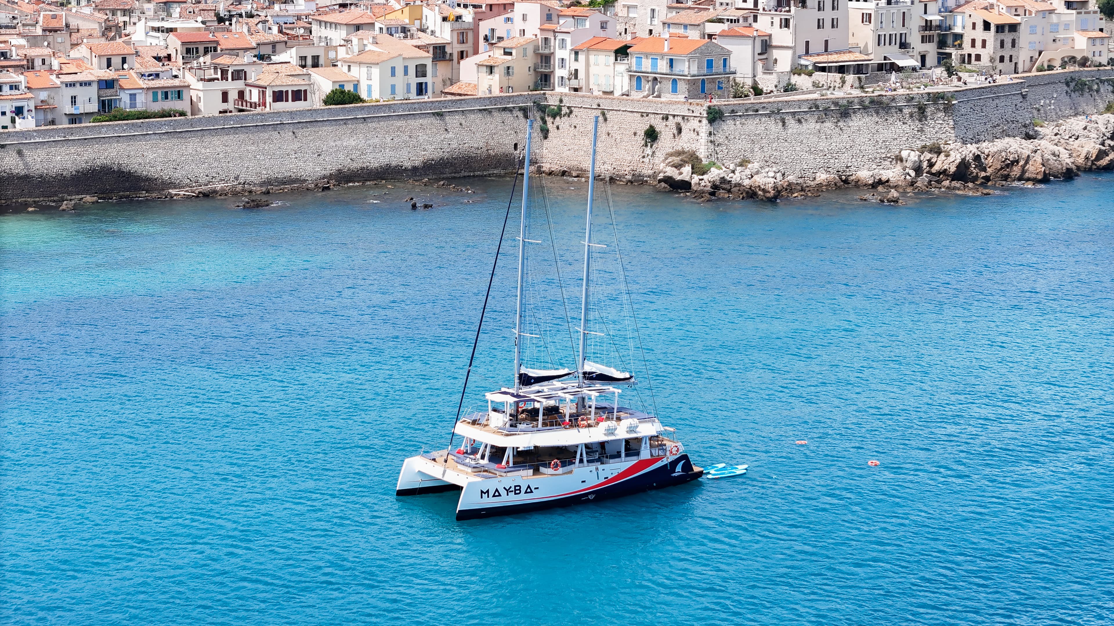 Catamaran MAYBA