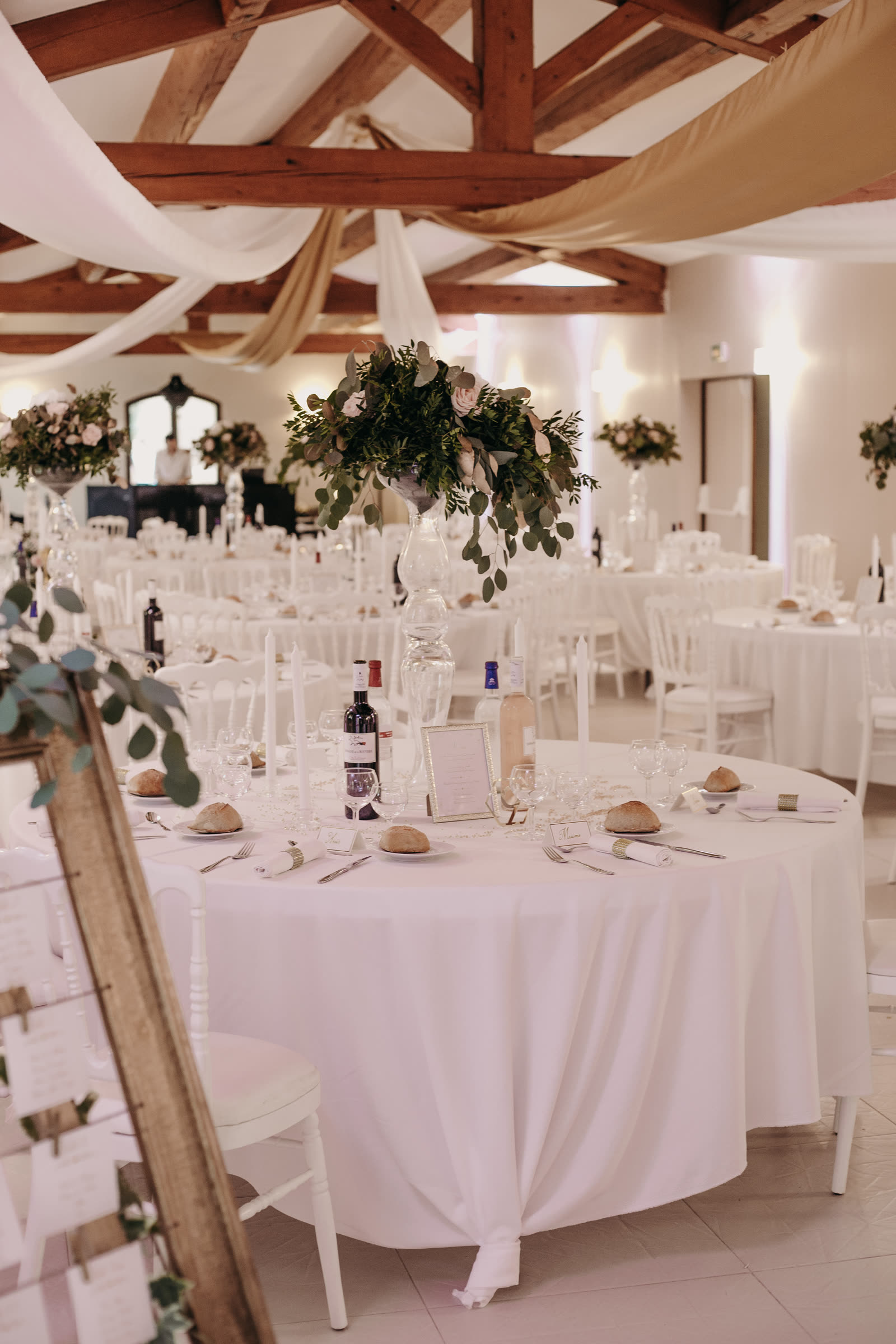 Salle de réception dressée par Best Events Traiteur en Provence